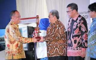 Ahmad Heryawan Anugerah Karya Iptek dan Inovasi 2016