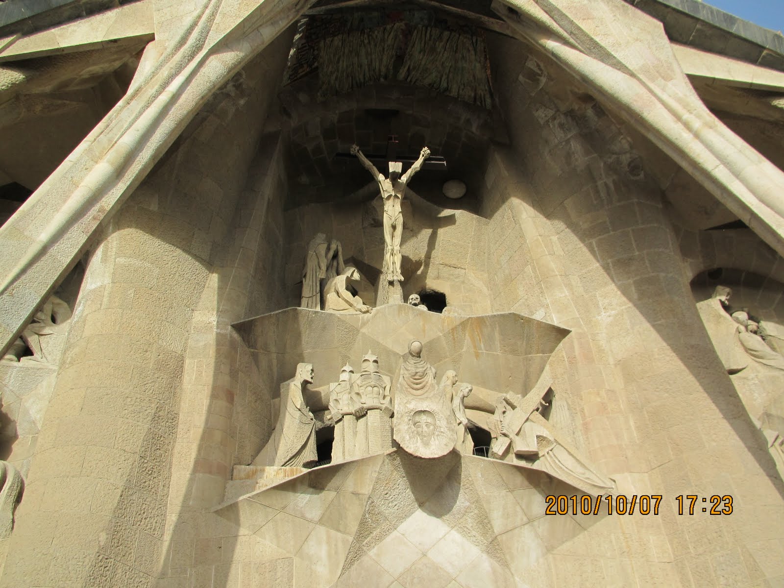 サグラダ ファミリア 受難のファサード Sagrada Familia The Passion Facade To The West1