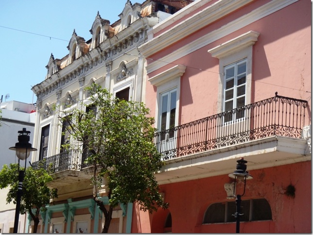 015x fassade mit balkon