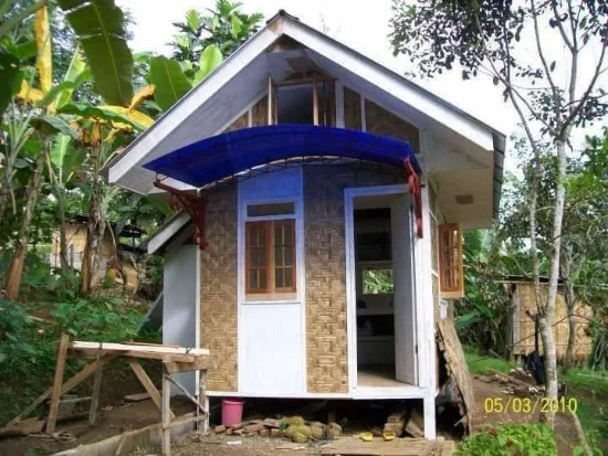 gambar rumah bambu kecil