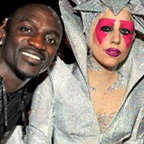 Akon cancela trabalho com Britney para se focar em Gaga