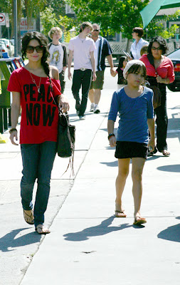 Vanessa and Stella Hudgens 3