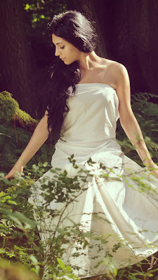 Pretty Girl using A White Dress In Forest iPhone 5 Wallpapers