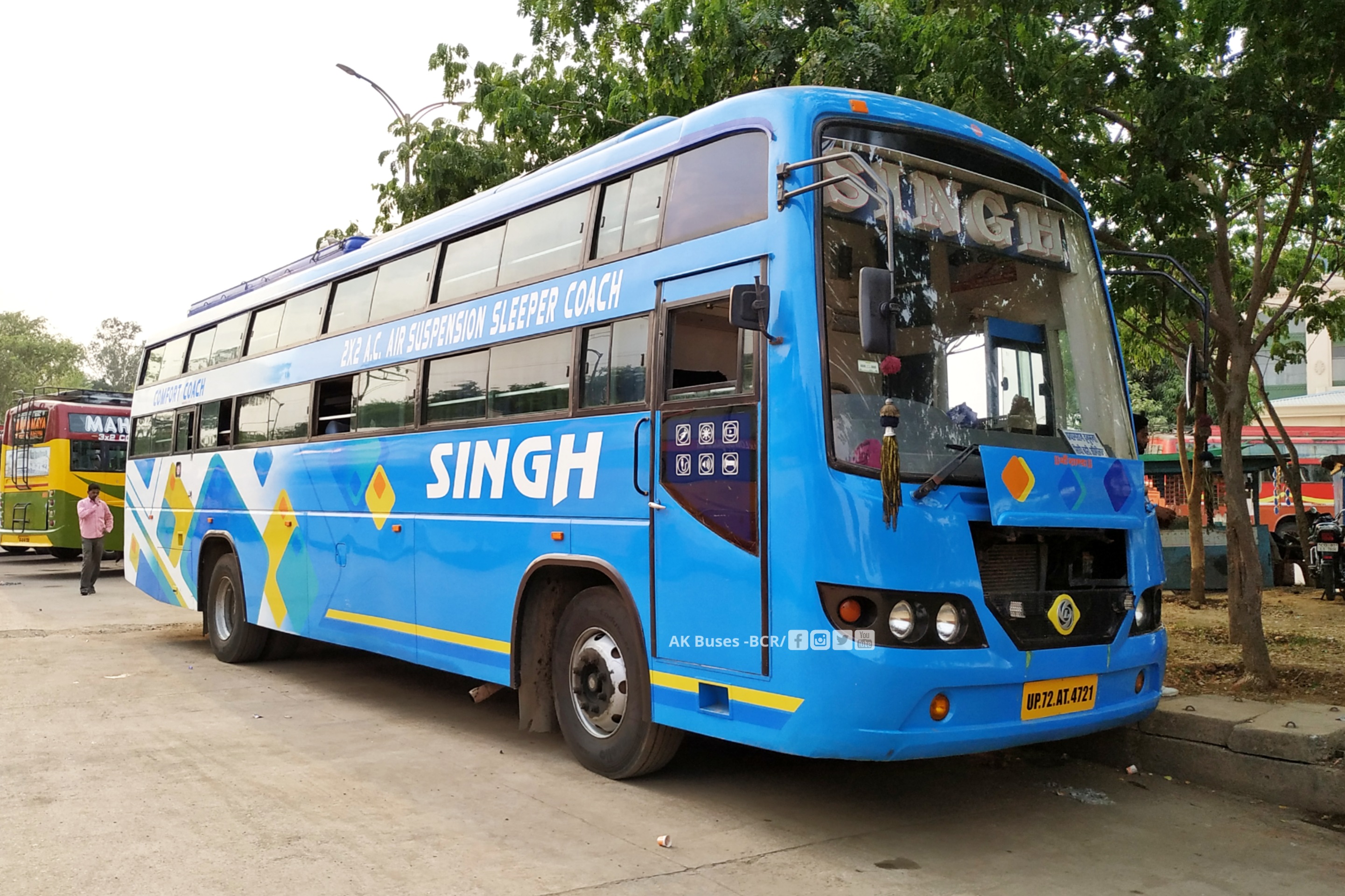 Singh Travels Ayodhya Bus