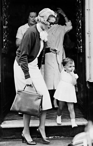 grace kelly dresses. Grace Kelly and her bag