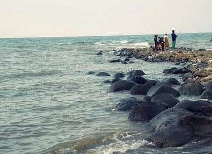 Keindahan Wisata Pantai Sicepit Di Batang Jawa Tengah