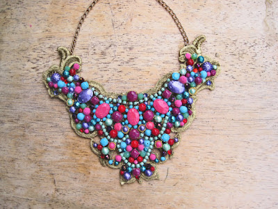 Statement necklace