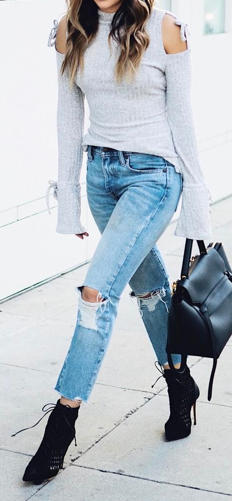 spring outfit: top + ripped jeans + heels