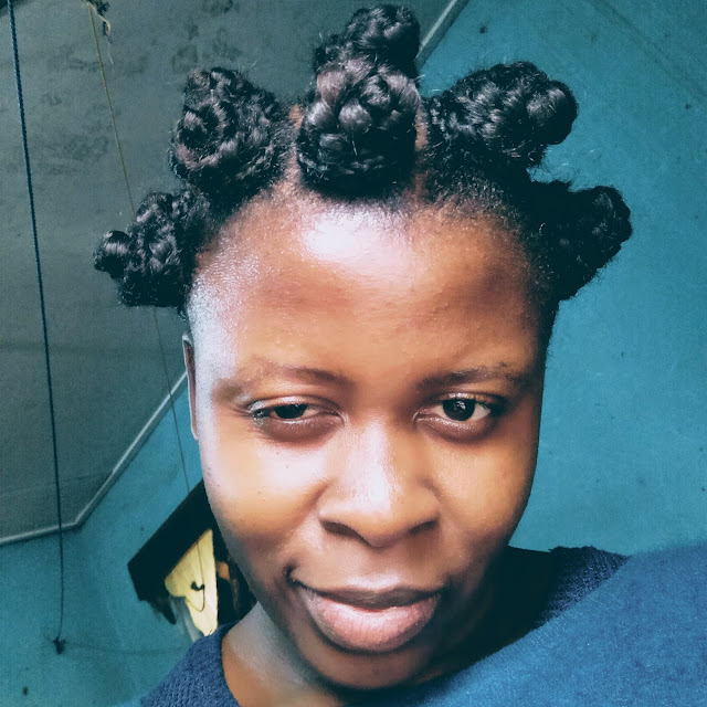 Bantu-Knots With Short Hair in Cameroon