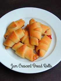 Jam stuffed crescent bread rolls