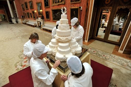 prince william and kate wedding cake. william and kate wedding cake