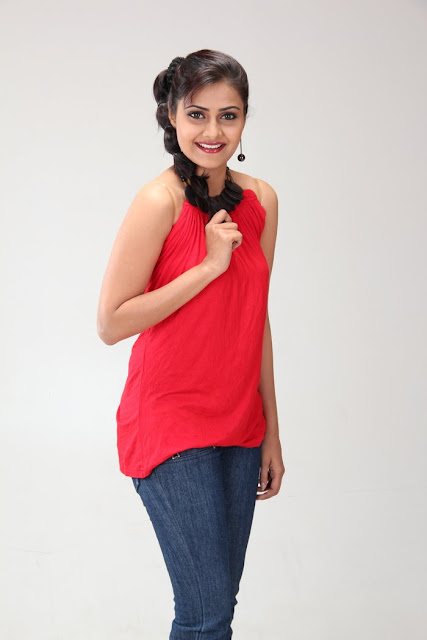 manumika spicy actress pics