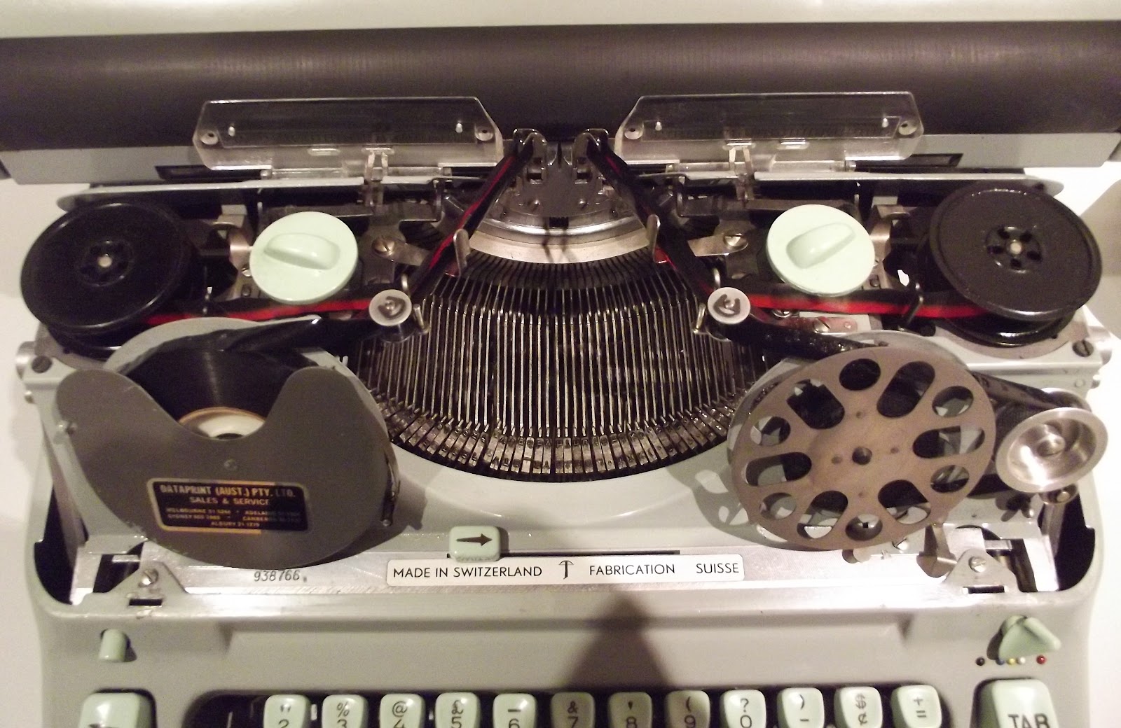 oz.Typewriter: A Tale of Two Ambassadors: The Amazing Hermes 56-Device  Typewriter
