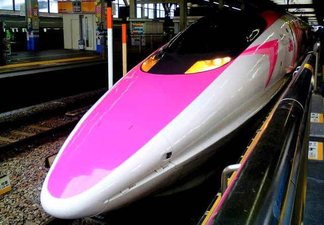 Hello Kitty Shinkansen front image