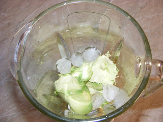 Preparare suc de avocado reteta fresh cu fructe retete bautura smoothie bun imunitate sanatate alimentatie nutritie,