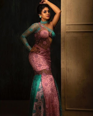 Actress Iniya Latest Hot Photoshoot