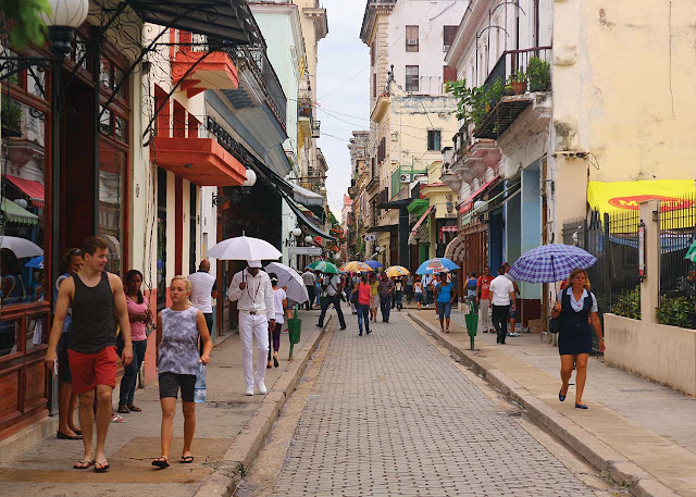 Calle Obispo caribbeancasas