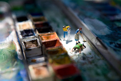 Mini Figurine Art Imitating Real Life Moments Seen On www.coolpicturegallery.net