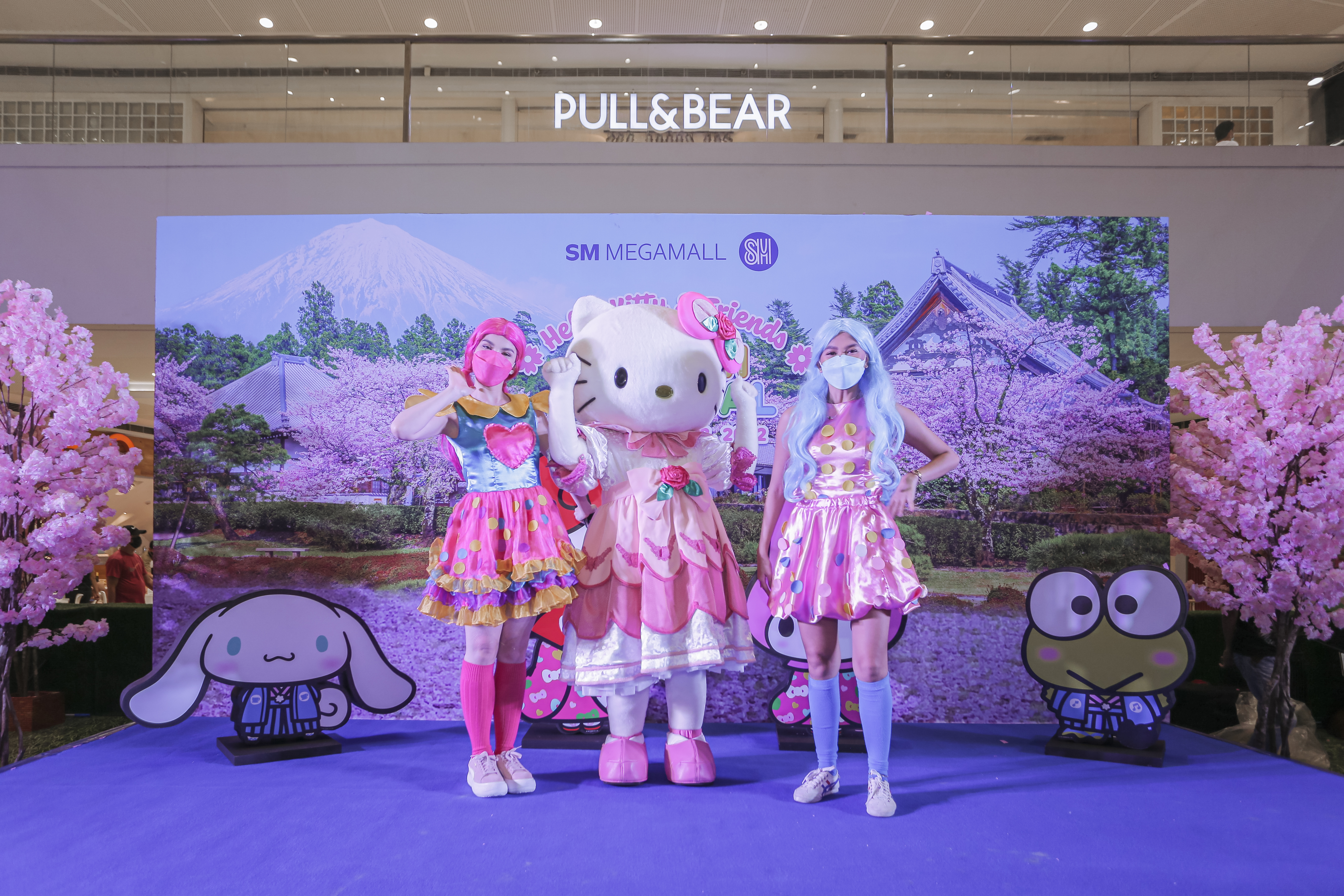 SM MEGAMALL: IT’S A KAWAII FESTIVAL WITH HELLO KITTY AND FRIENDS!