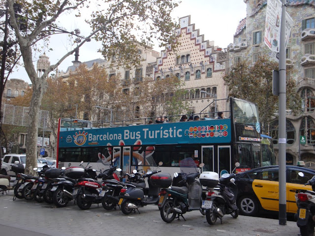 Ônibus hop on/hop off em Barcelona vale a pena?