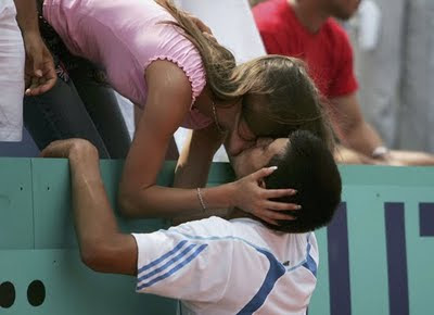 Jelena Ristic kisses Novak