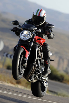 MV Agusta Brutale 1090RR 2010 bike rider