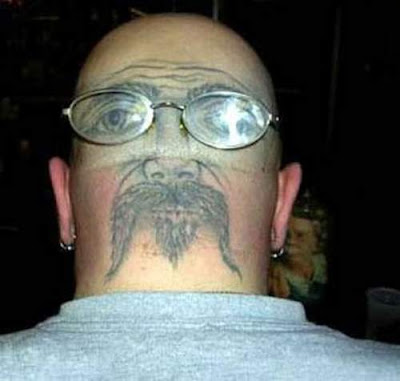 los tipos de tatuajes.  con un tatuador y te puedes crear un segundo rostro tatuaje en cabeza