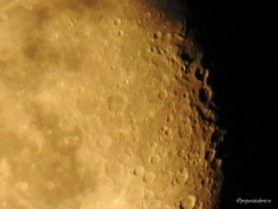 Craterele de pe Luna fotografie Nikon,