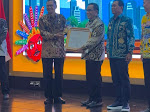  H.Sahrujani Terima Penghargaan Simpul Jaringan Terbaik Nasional 2025