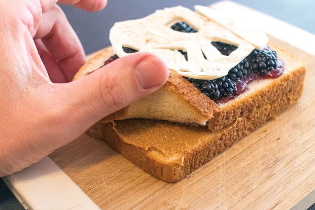 How to Make a Food Art Star Wars Stormtrooper Sandwich School Lunch Recipe!