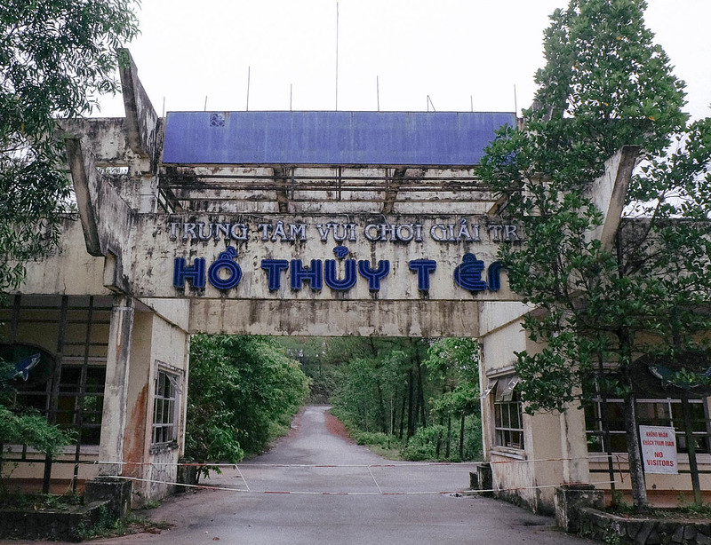 Hồ Thuỷ Tiên, ho thuy tien, ho thuy tien water park, ho thuy tien waterpark, water park in vietnam, vietnam water park, abandoned waterpark vietnam, abandoned water park vietnam, abandoned water park hue, vietnam abandoned water park, abandoned water park in vietnam,