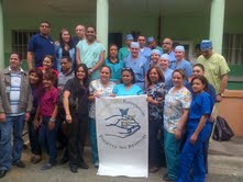 Médicos residentes en Estados Unidos realizan operativo con apoyo de Voluntariado Banreservas  
