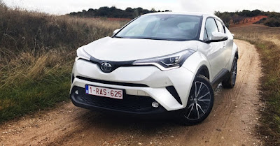 Toyota C-HR Reviews - Toyota C-HR Price, Photos, and Specs