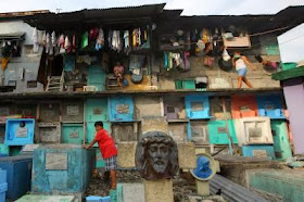 PHILIPPINES FEATURE LIVING AMONG THE DEAD