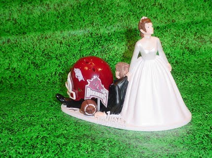 Sports Birthday Cakes on Cake Topper That Will Dazzle And Dress Up Your Wedding Cake This
