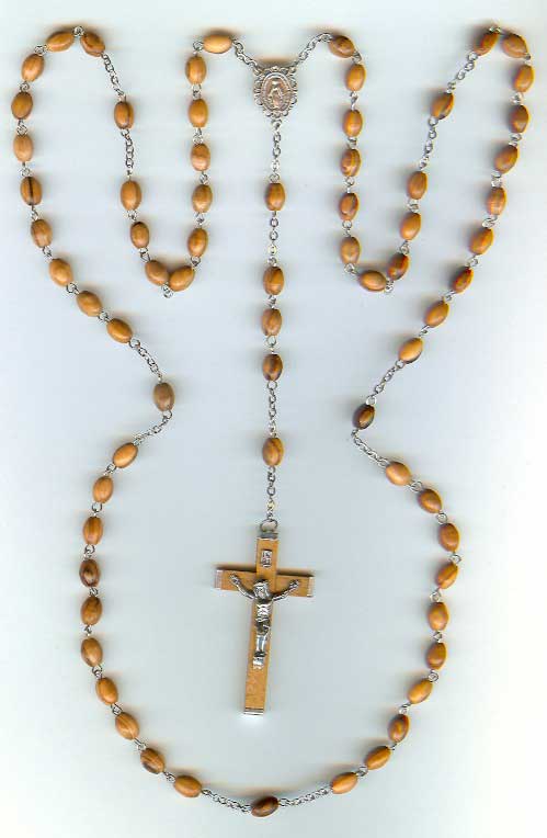The six decade rosary or Brigittine beads is traditional in the Discalced