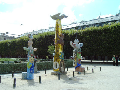 Estatuas en los jardines del Palacio Real - Paris