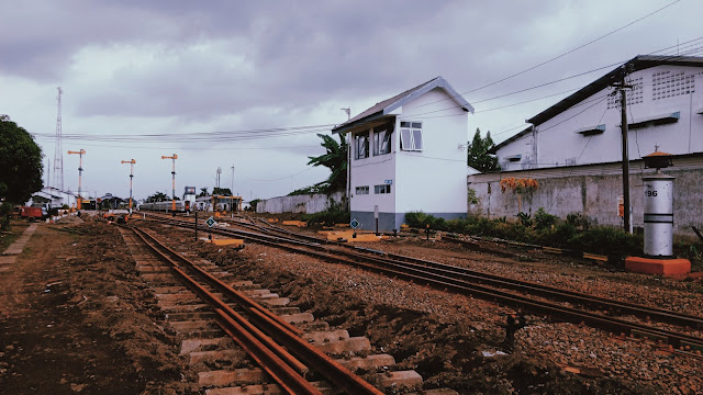 Bagian samping Stasiun Blitar