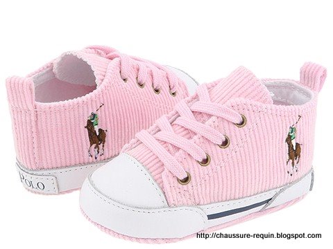 Chaussure requin:530459