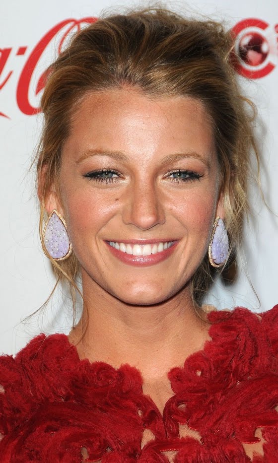 blake lively hairstyles 2011. Blake Lively ; A Messy Updo