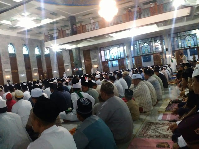 Antusiasme Jamaah Sholat Ied di Masjid Agung Asy-Syuhada Pamekasan