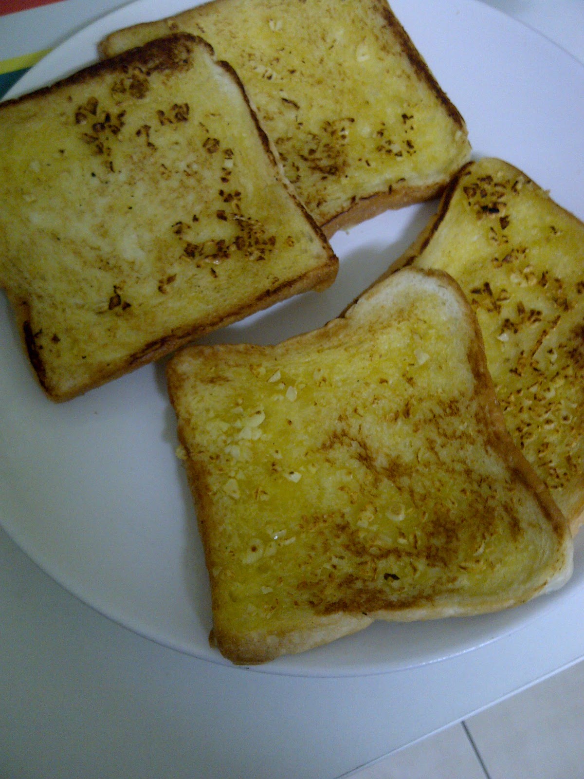 HOMEMADE Cara mudah buat roti bawang putih  garlic bread 