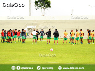 Oriente Petrolero se entrenó en el Estadio de Luján - DaleOoo