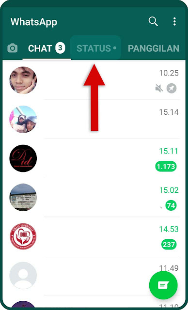 membuka bilah status di whatsapp