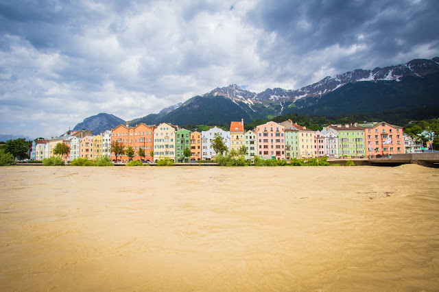 Case colorate lungo il fiume Inn-Innsbruck