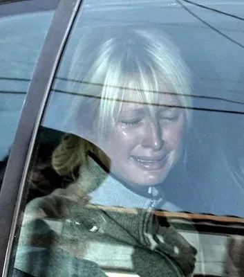 Paris Hilton Back in jail!