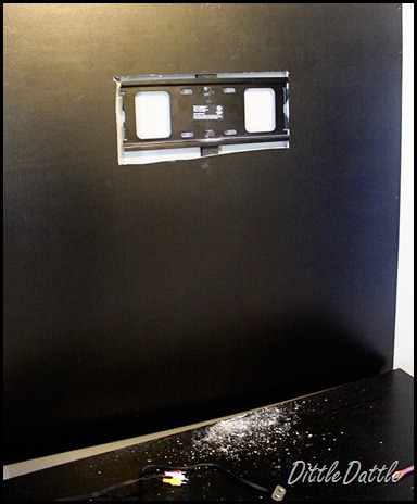 mounting-flat-screen-tv-and-hiding-cords