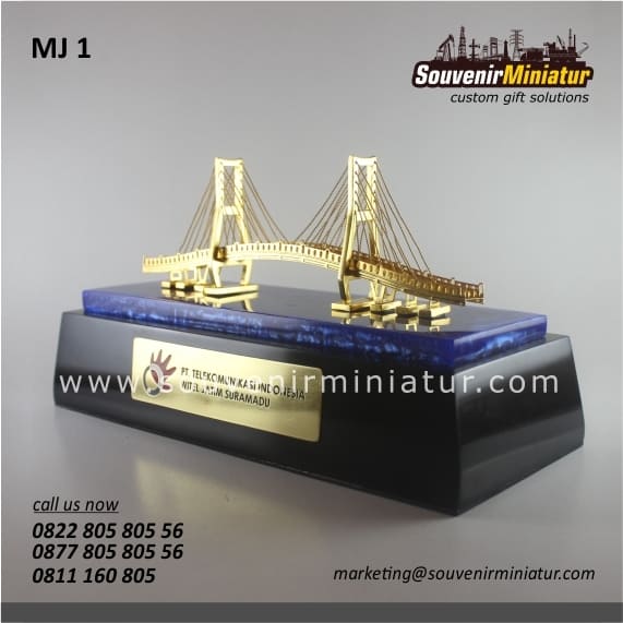 Miniatur Jembatan Suramadu Eksklusif