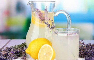 HOMEMADE LAVENDER LEMONADE TO GET RID OF ANXIETY AND HEADACHES