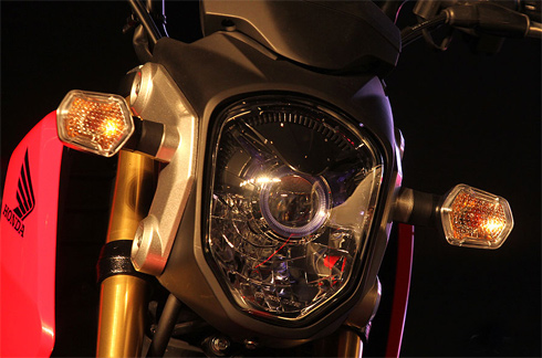 Honda MSX125 có đèn pha projector